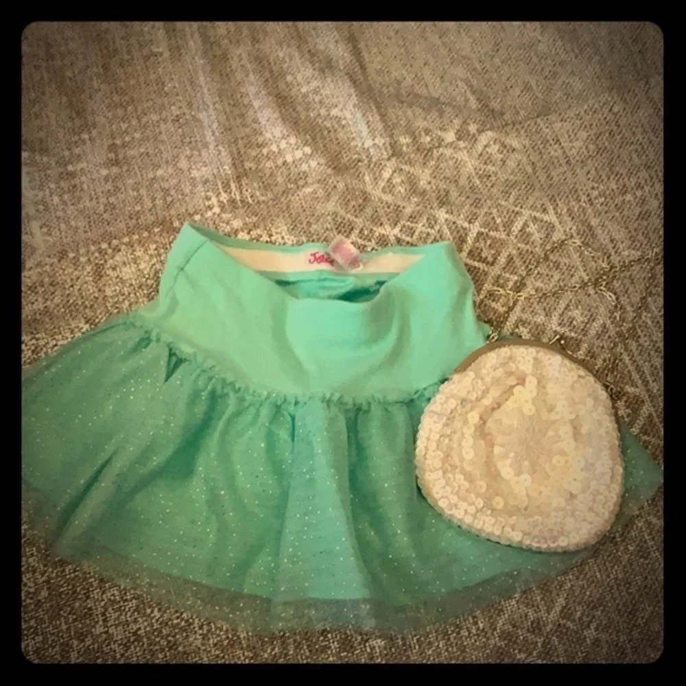 Skirt size 8 Justice and cute purse bundle…